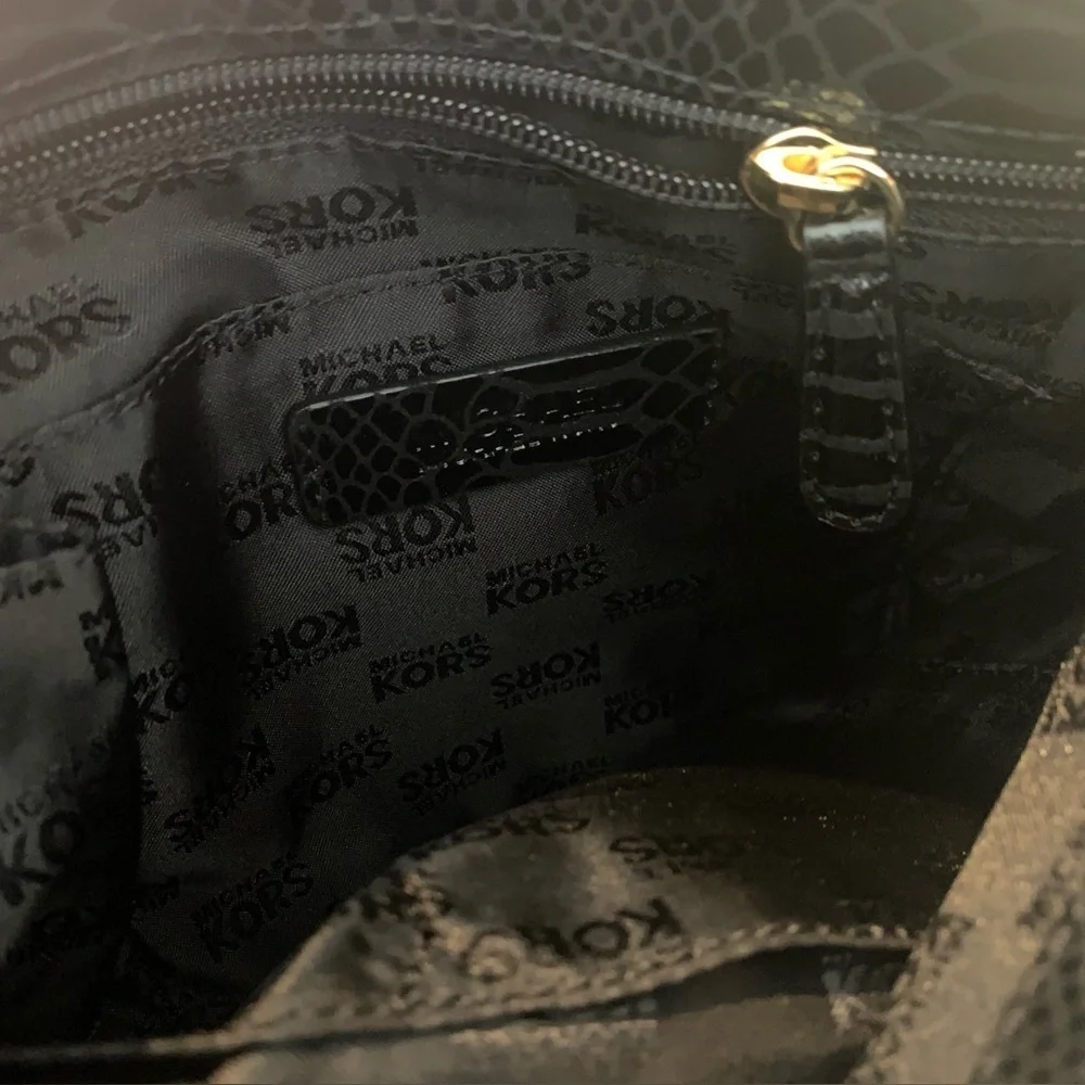 Michael Kors Jet Set Chain Black Messenger Embossed Leather 35F4GTCM2G Brand New